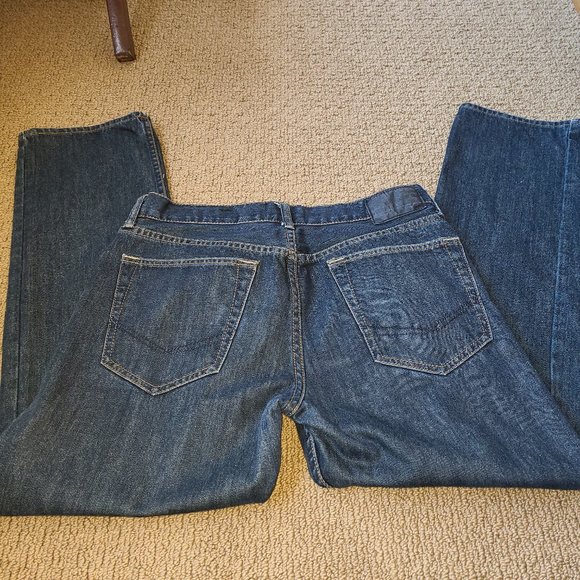 Bullhead Denim Co. Blue Jeans. Five pockets design with a Retro Wrangler Look. - Picture 1 of 5